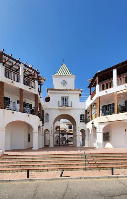 Premium Apartment 50 Mts From De The Beach In Pueblo Quinta بينالماذينا المظهر الخارجي الصورة
